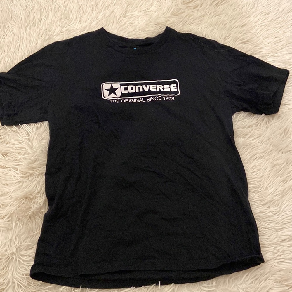 Black converse t-shirt